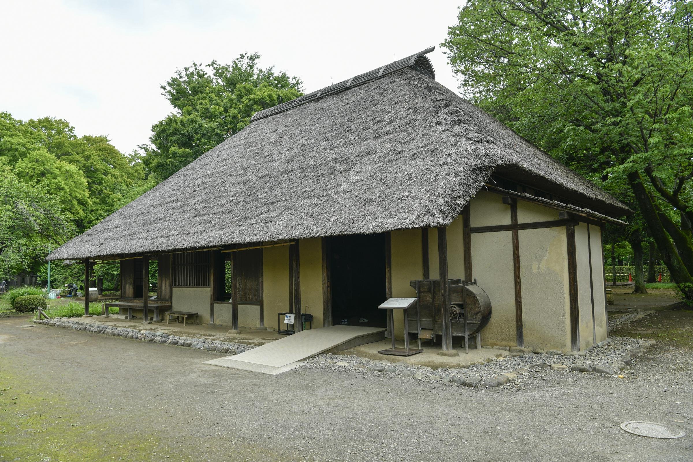 江戸時代中期築の民家「綱島家」