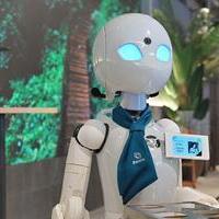 分身ロボットで人々がつながる、日本橋の実験カフェの画像