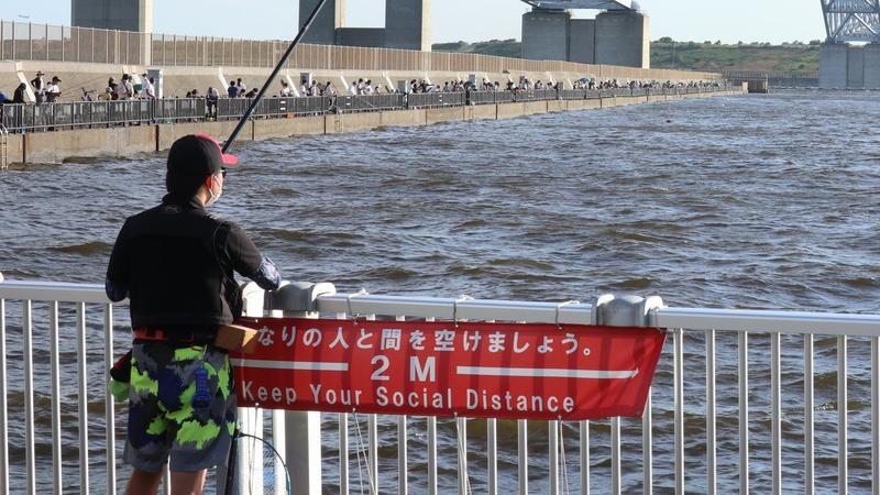 手ぶらで訪れても釣りが楽しめる、若洲海浜公園海釣り施設