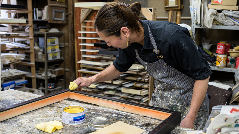 魅せる、引き立てる──額縁に宿る職人技と美意識