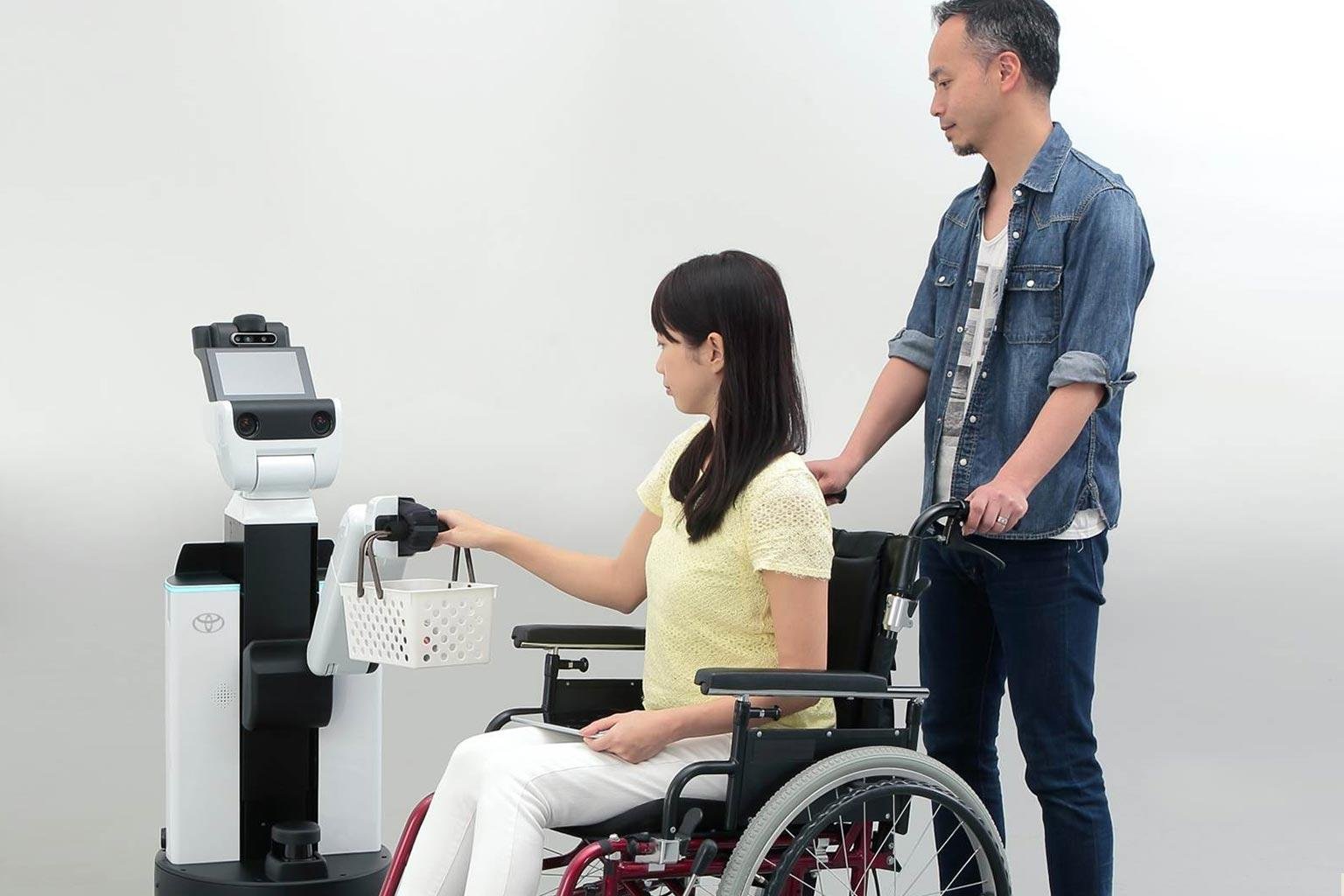 2021-tmg-toyota-robot-accessibility.jpg