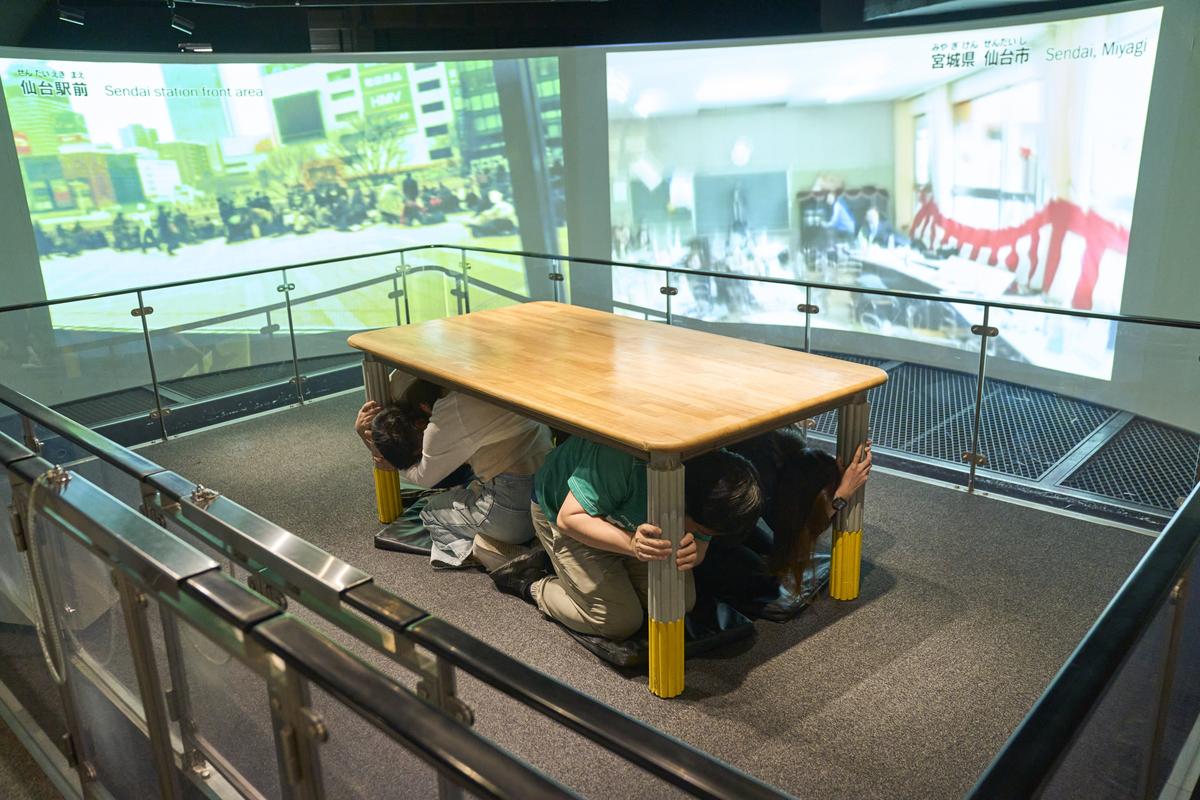 Participants can experience the power of a seismic intensity 7 (Japanese scale) earthquake.