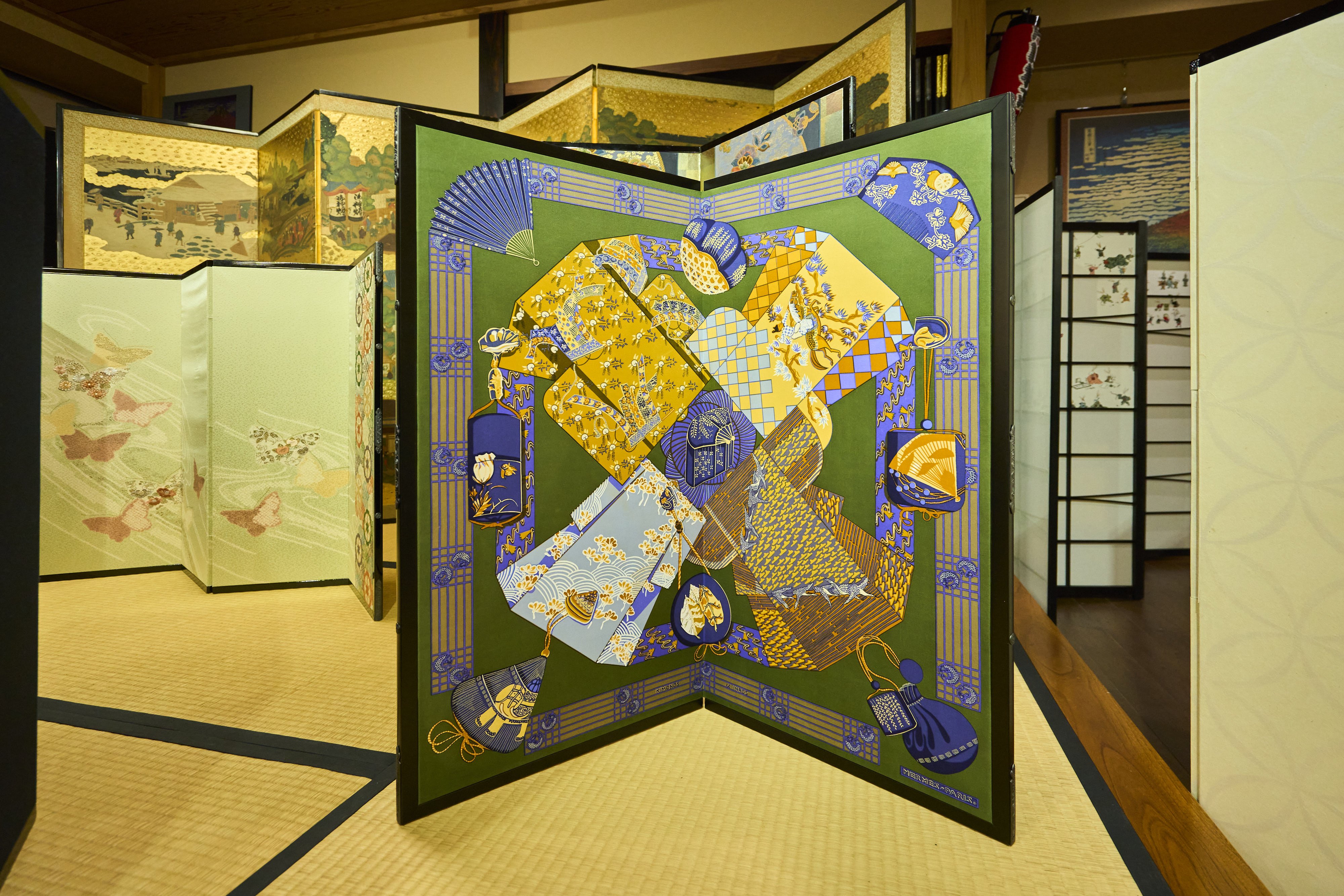 Byobu with the refined beauty of fine art.