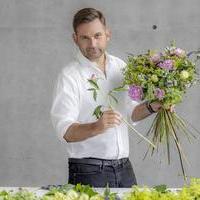 Nicolai Bergmann's Cross-Cultural Communication Through Flowersの画像