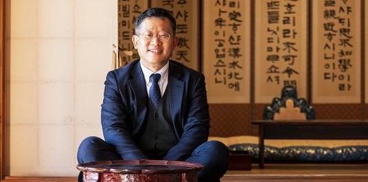 Tokyo Embassy Talk:Exploring Tokyo's Fusion of Traditional and Modern with the Director of the Korean Cultural Center