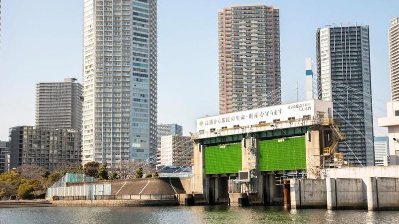 The Front Line of the Ocean, Protecting Tokyo Against Flood Damage
