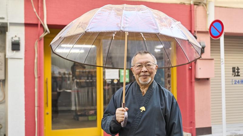 Clear Protection: Redefining Japan's Plastic Umbrella
